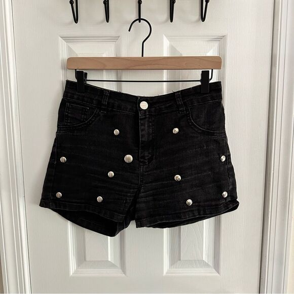 InFlux Black Studded Denim Shorts Women’s Size 8 - Picture 1 of 6